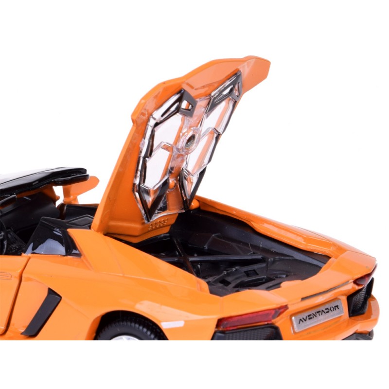 Automobilio metalinis modelis Lamborghini Aventador Roadster 1:32 interaktyvus ZA5053