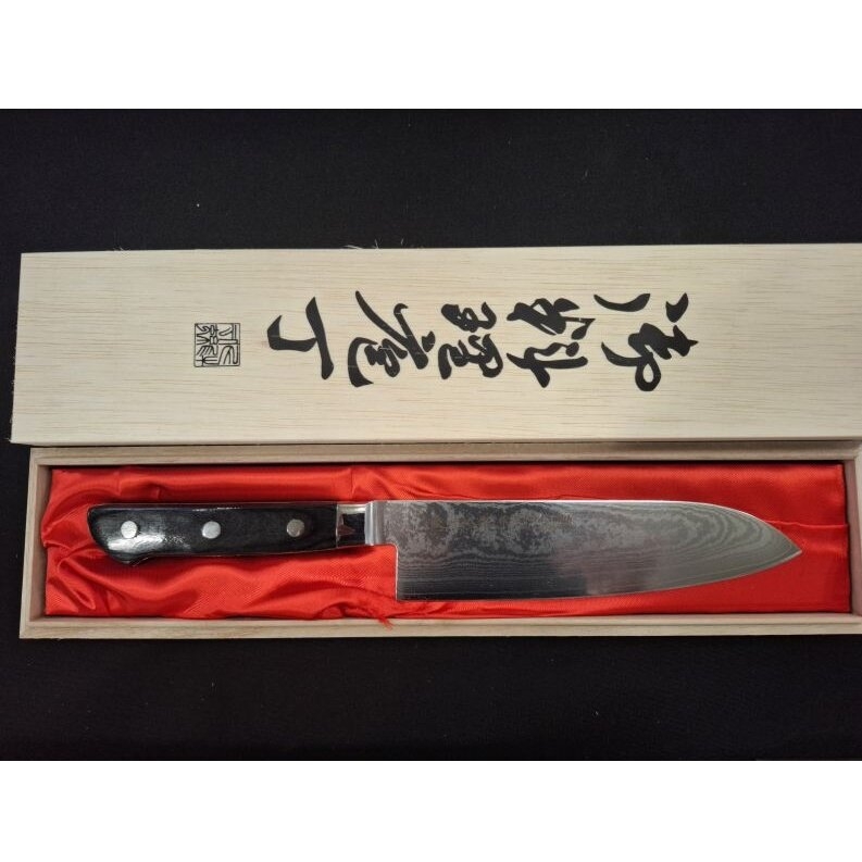 Damasko plieno japoniškas Santoku peilis Satake Daichi (su medine dežute)