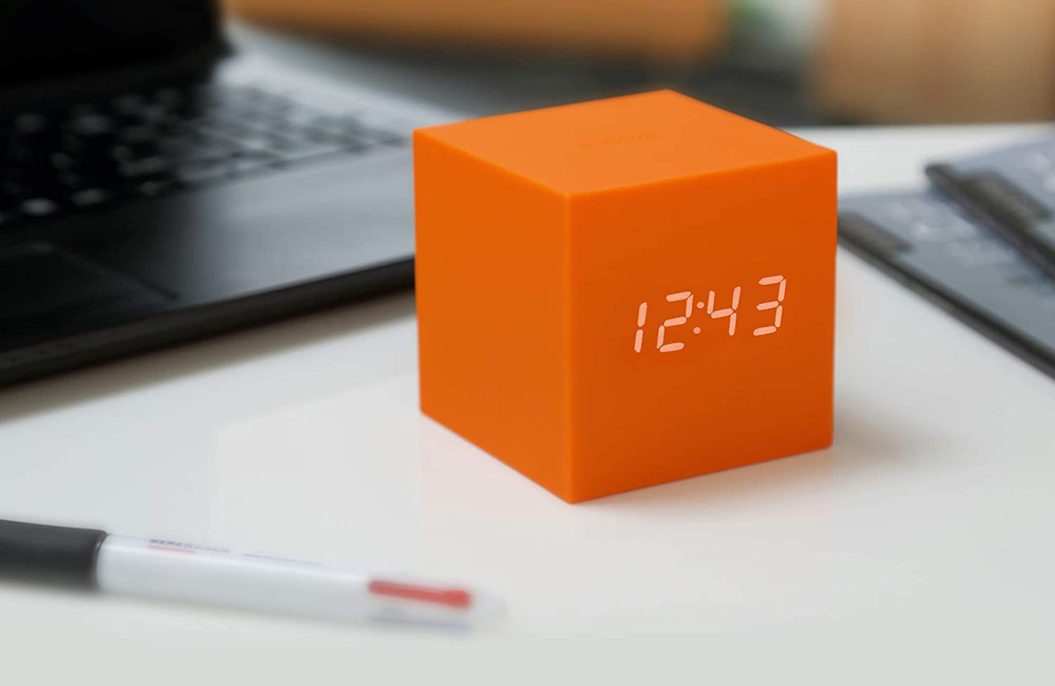 GK18OE GRAVITY CUBE CLICK Gingko laikrodis Orange