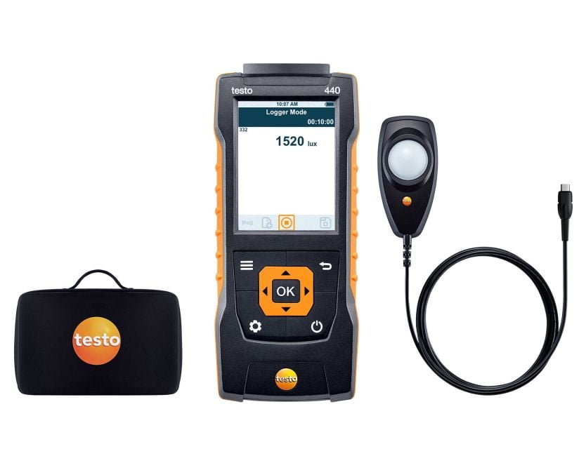 Testo 440 su šviesos srauto zondu su metrologine patikra
