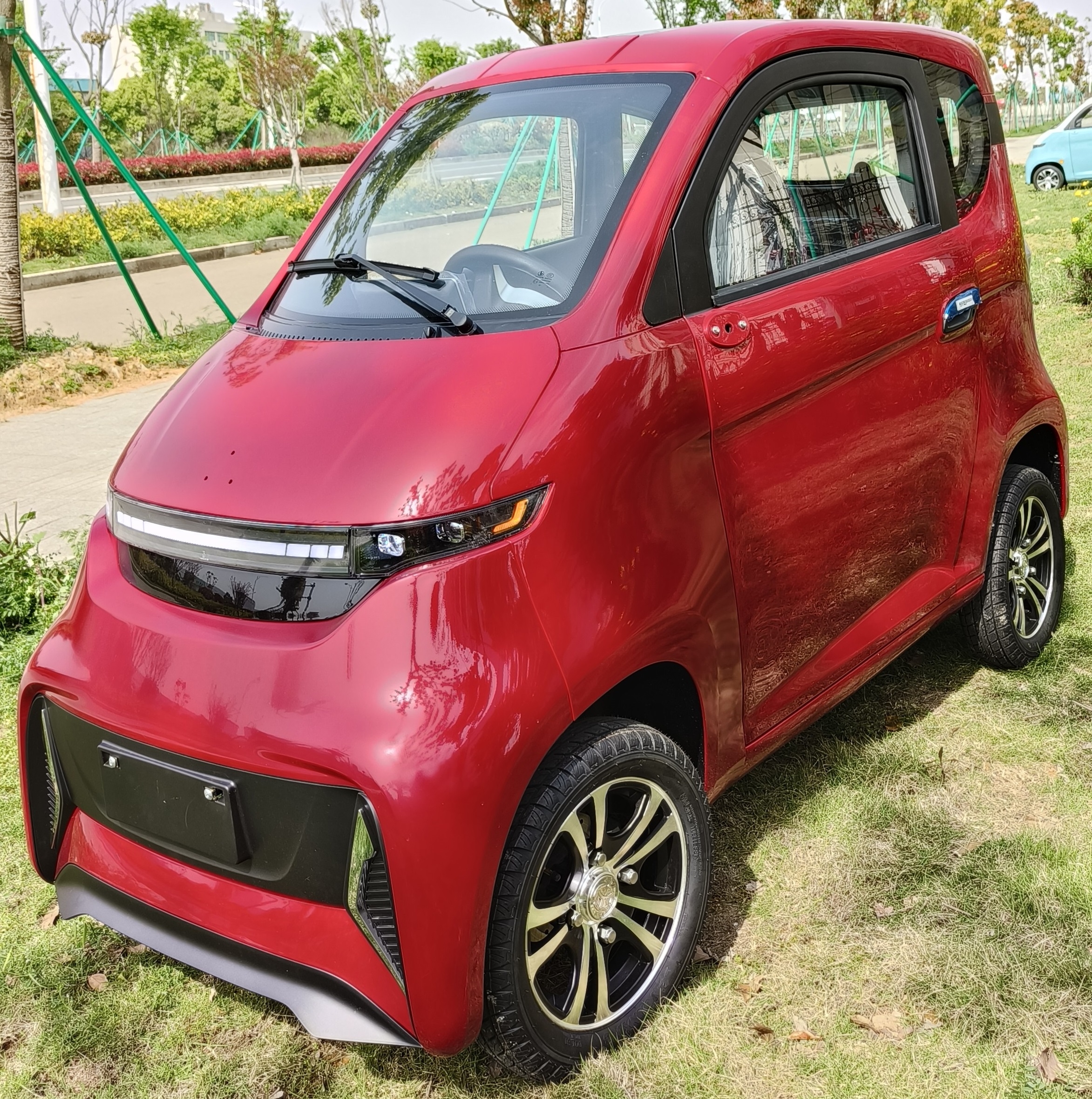 Elektrinis Mini keturratis Automobilis J4, 1000W 58Ah AC eMOTO Raudonas