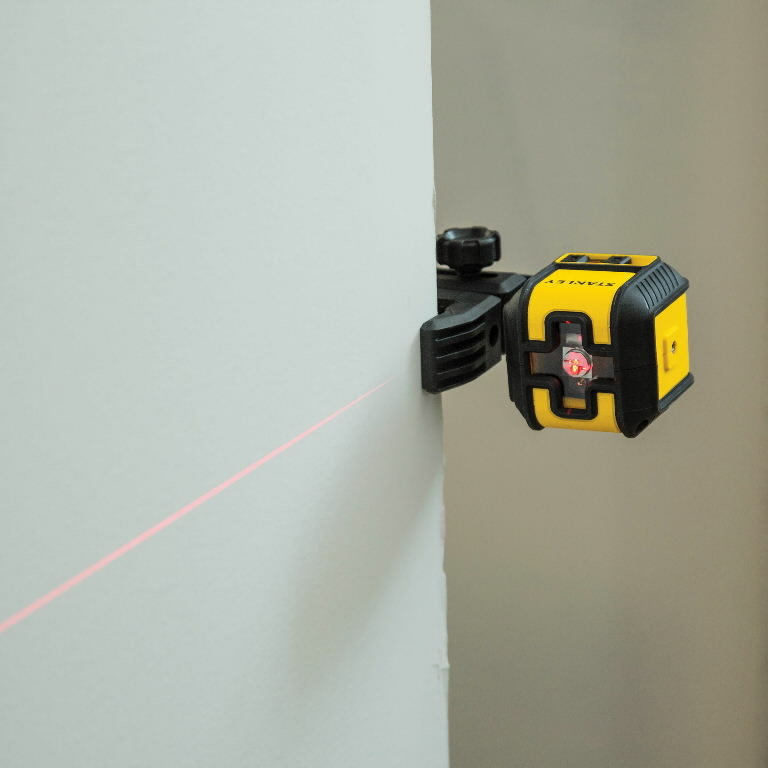 Lazerinis nivelyras CUBIX red su dėklu ir spaustuvu, Stanley