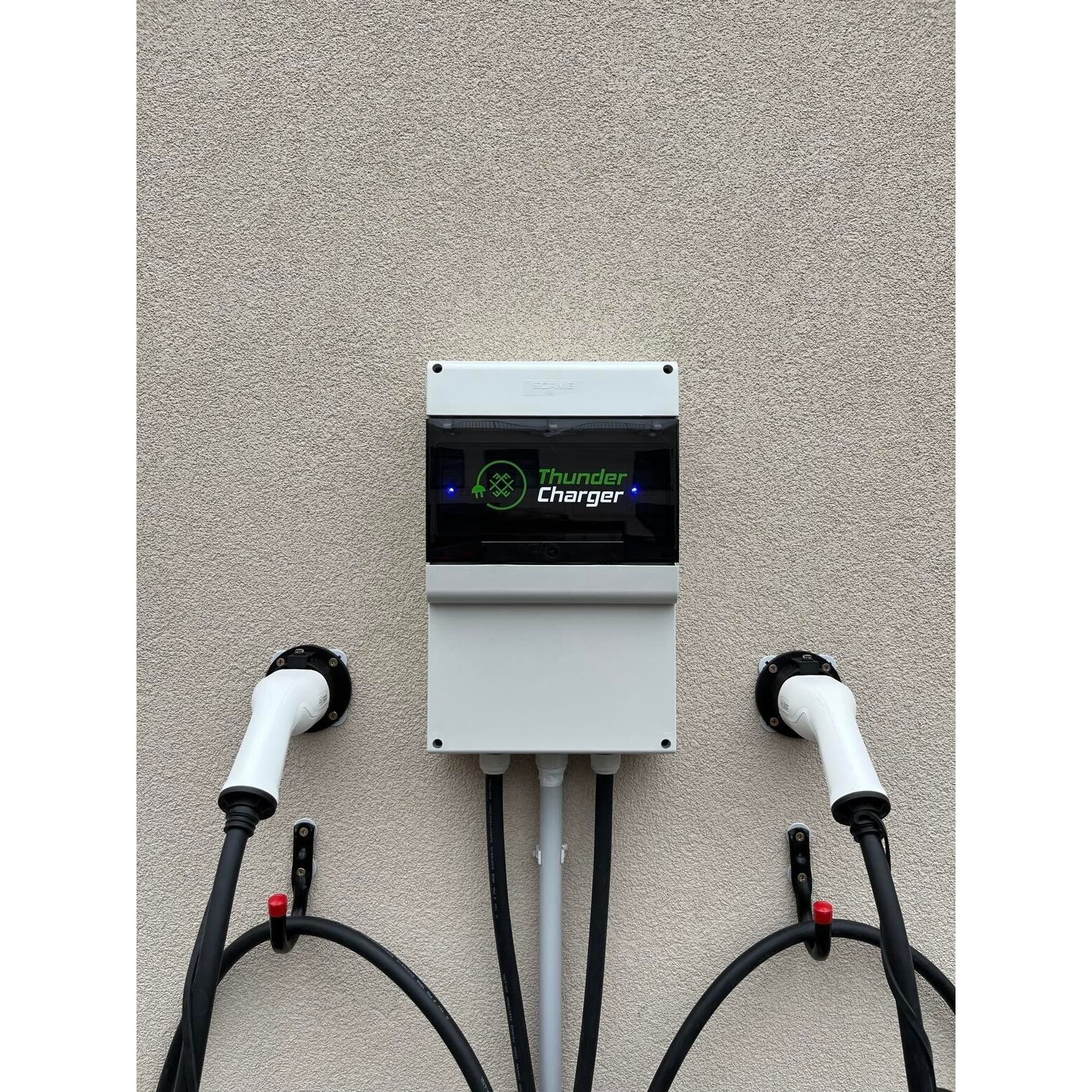 krovimo stotelė 3 Fazės, 22 kW su 2 vnt Type 2 laidais 5m ilgio