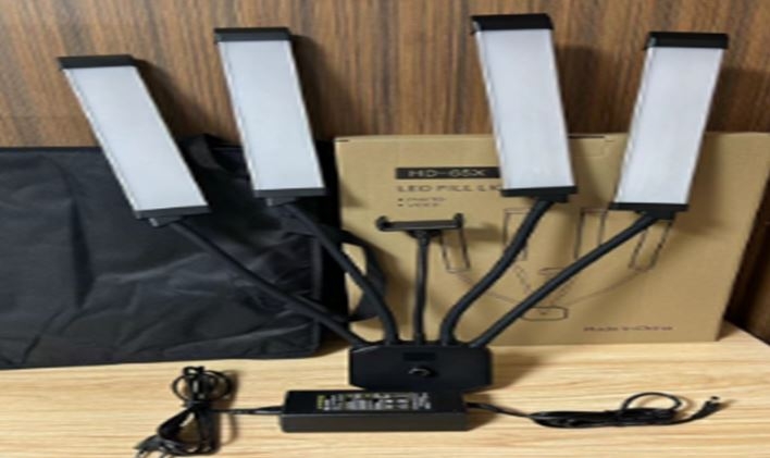 LED panelinės lempos su trikoju