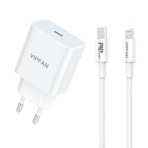 "Vipfan E04" sieninis įkroviklis, USB-C, 20 W, QC 3.0 + "Lightning" laidas (baltas)