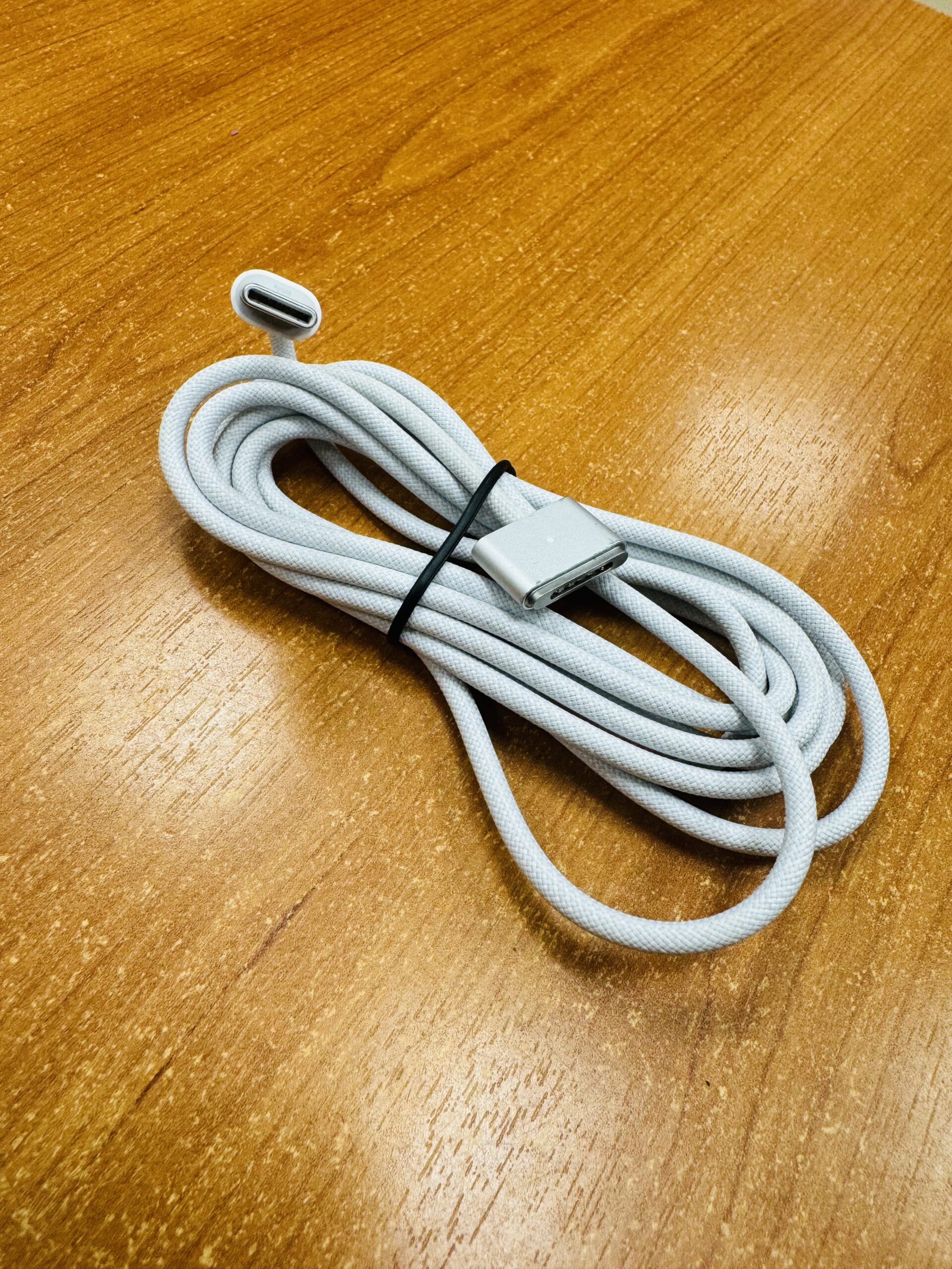 Apple USB-C to Magsafe 3 Cable (2m) Naudotas