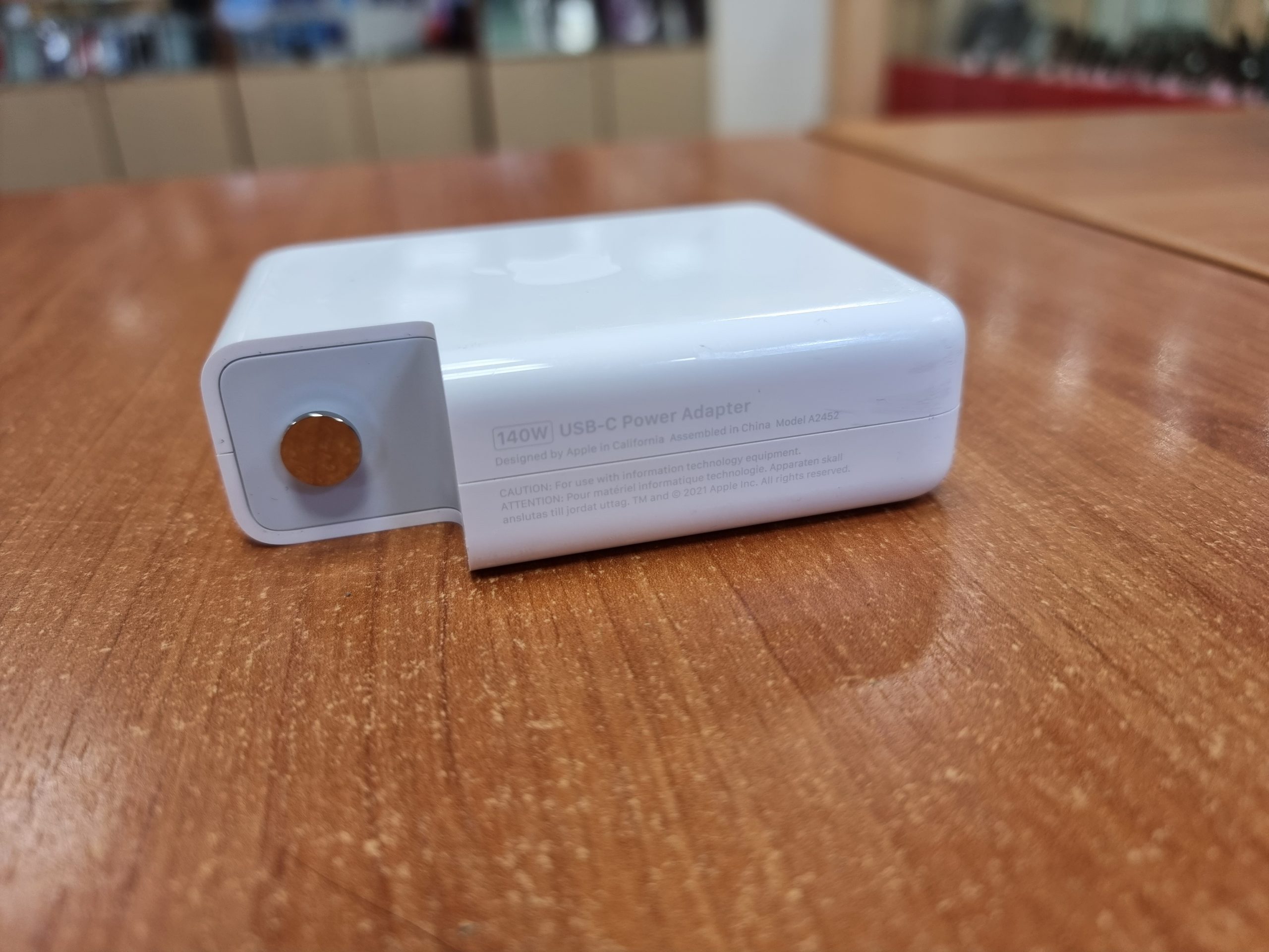 Įkroviklis Apple 140W USB-C Power Adapter A2452 Naudotas