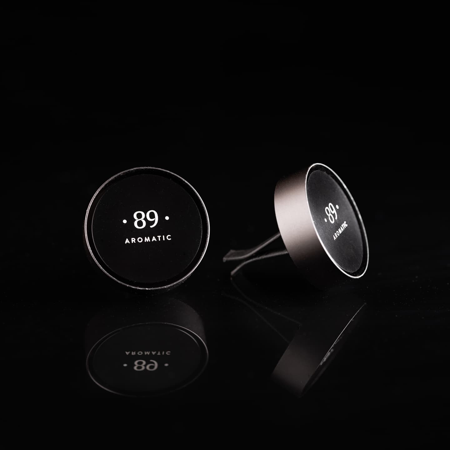 "Dore" automobilio oro gaiviklis į groteles Aromatic 89