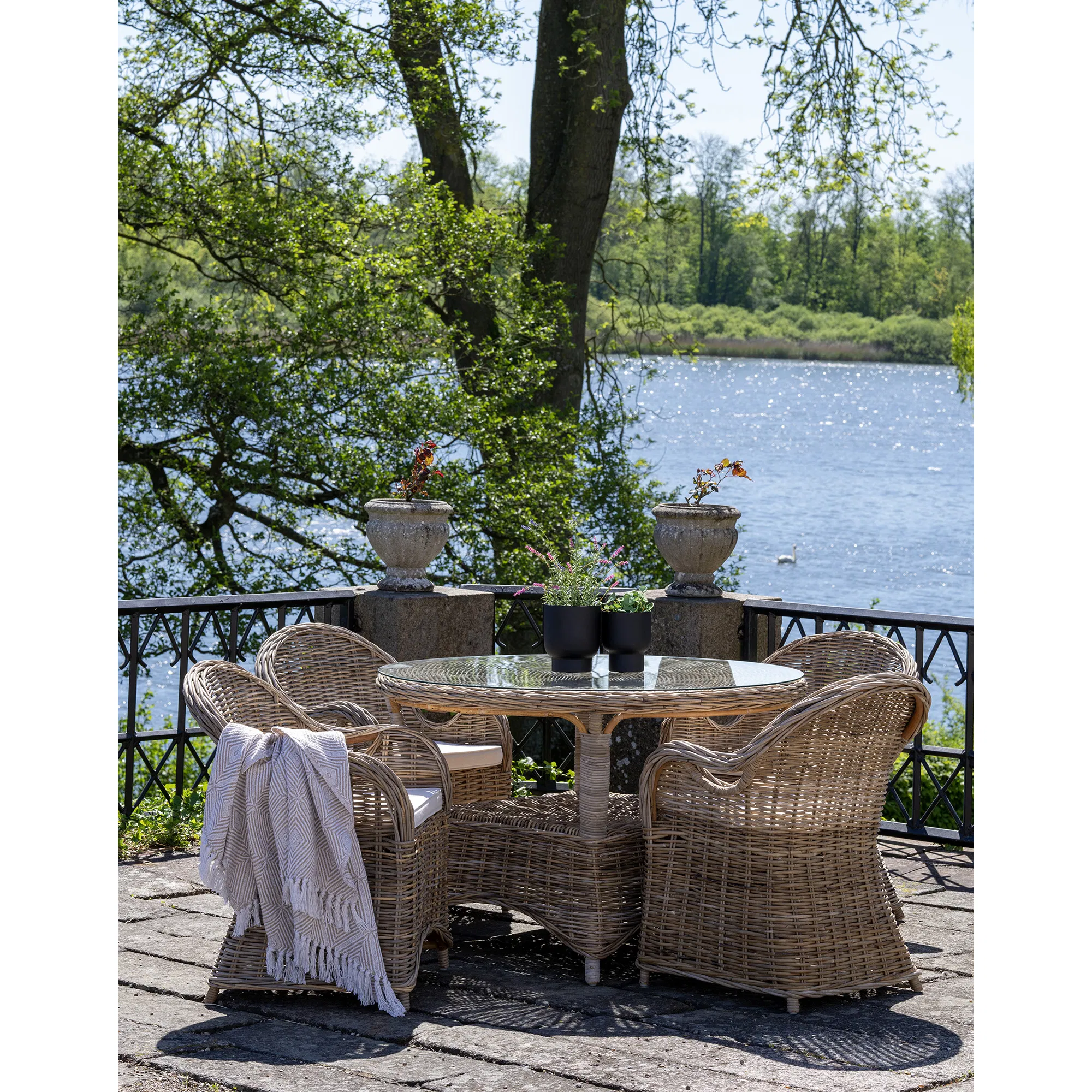Larisa sodo baldų komplektas 4 žm. | 64/120 x 88/77 x 56/120 cm | Pilka, Ruda