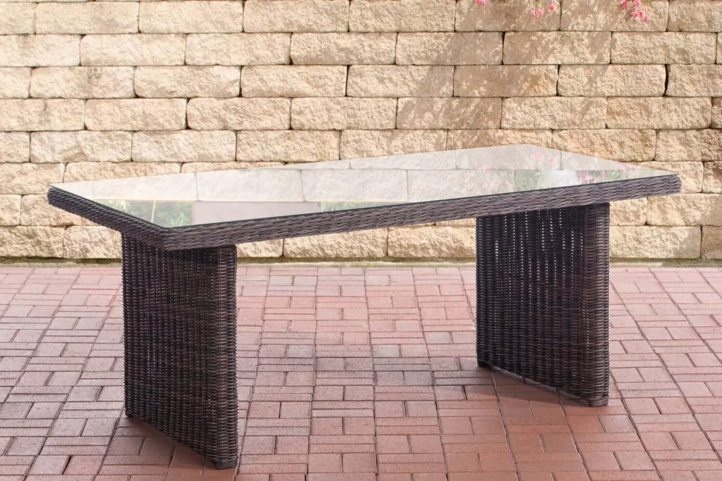 "Fontana" stalas