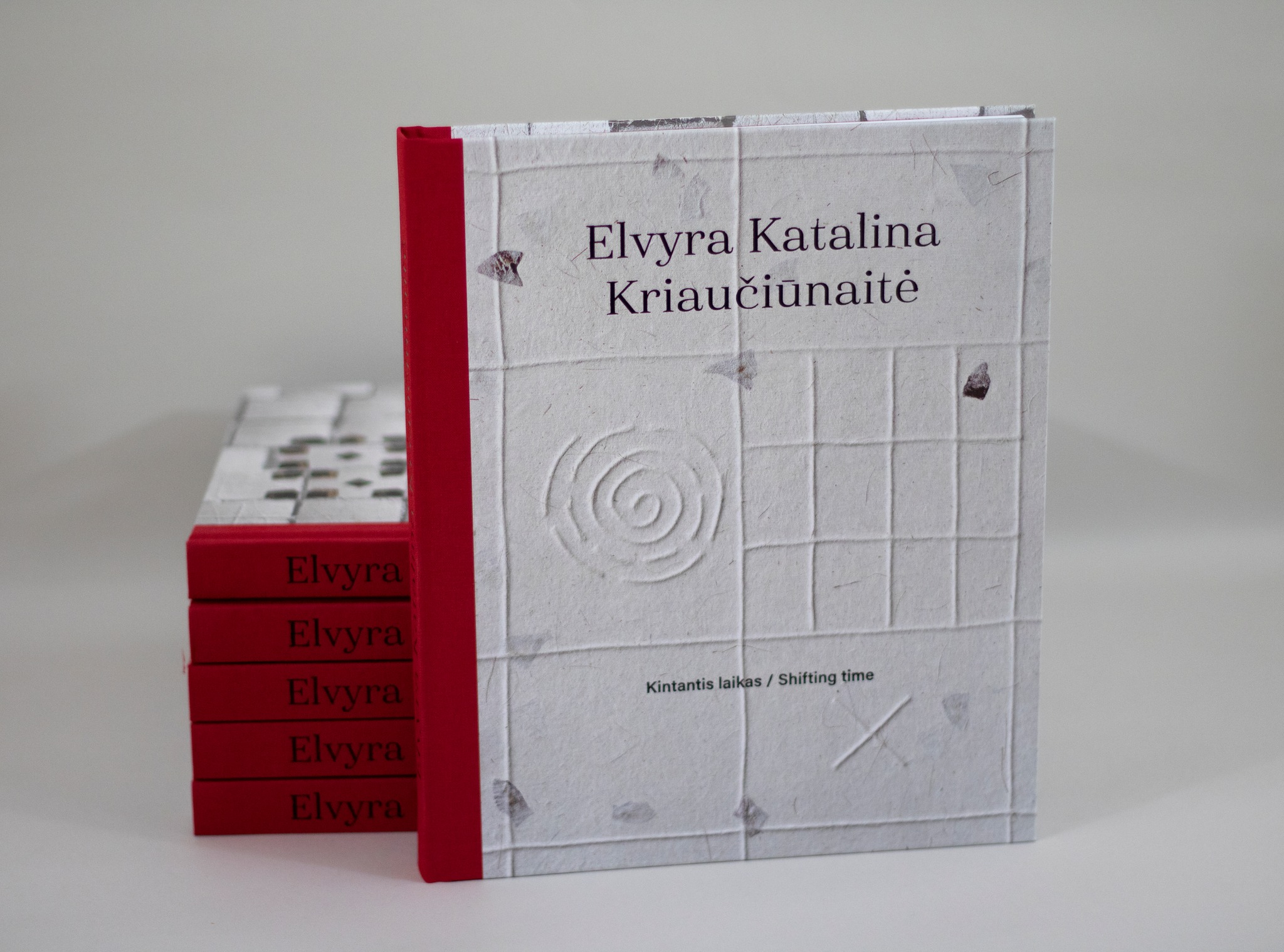 Elvyra Katalina Kriaučiūnaitė. Kintantis laikas/Shifting time