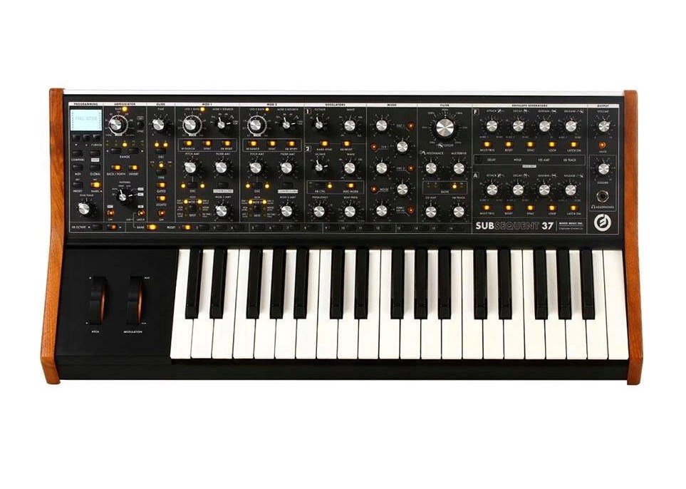 MOOG SUBsequent 37 - analoginis sintezatorius