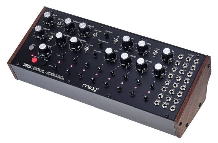 MOOG DFAM Analoginis sintezatorius pusiau modulinė būgnų mašina Juoda