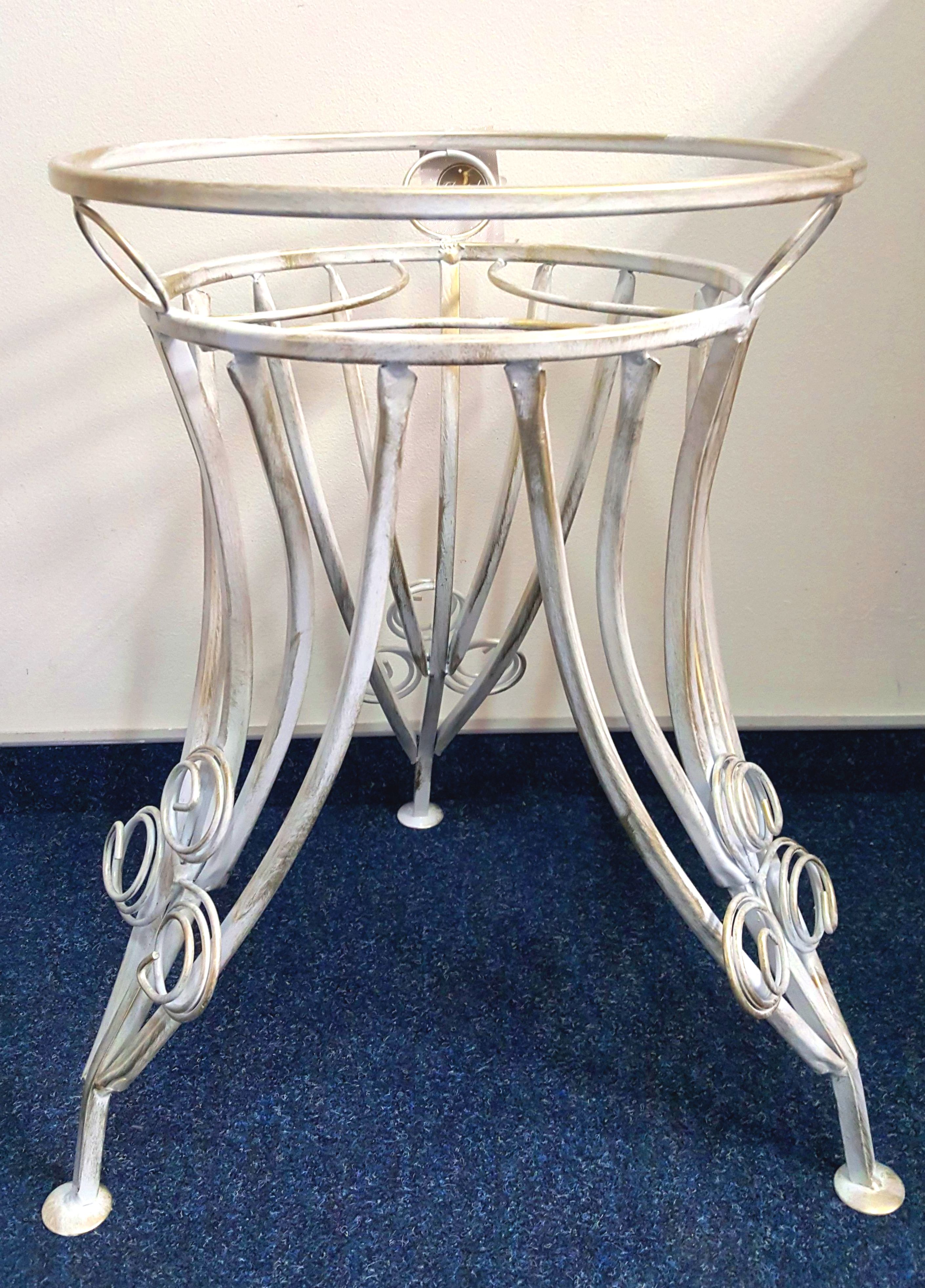 Stovas gėlėms 10-1118B 46*42cm 1vnt.