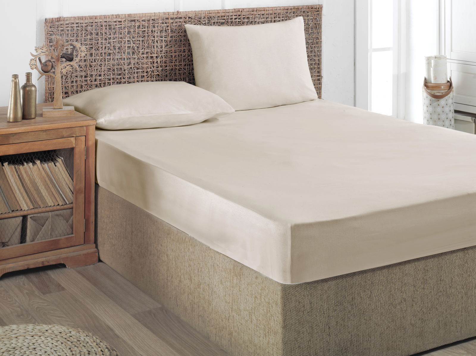 Medvilninė paklodė su guma CREYA BEIGE, 140 x 200 + 25 cm, kreminės sp., 100% medvilnės