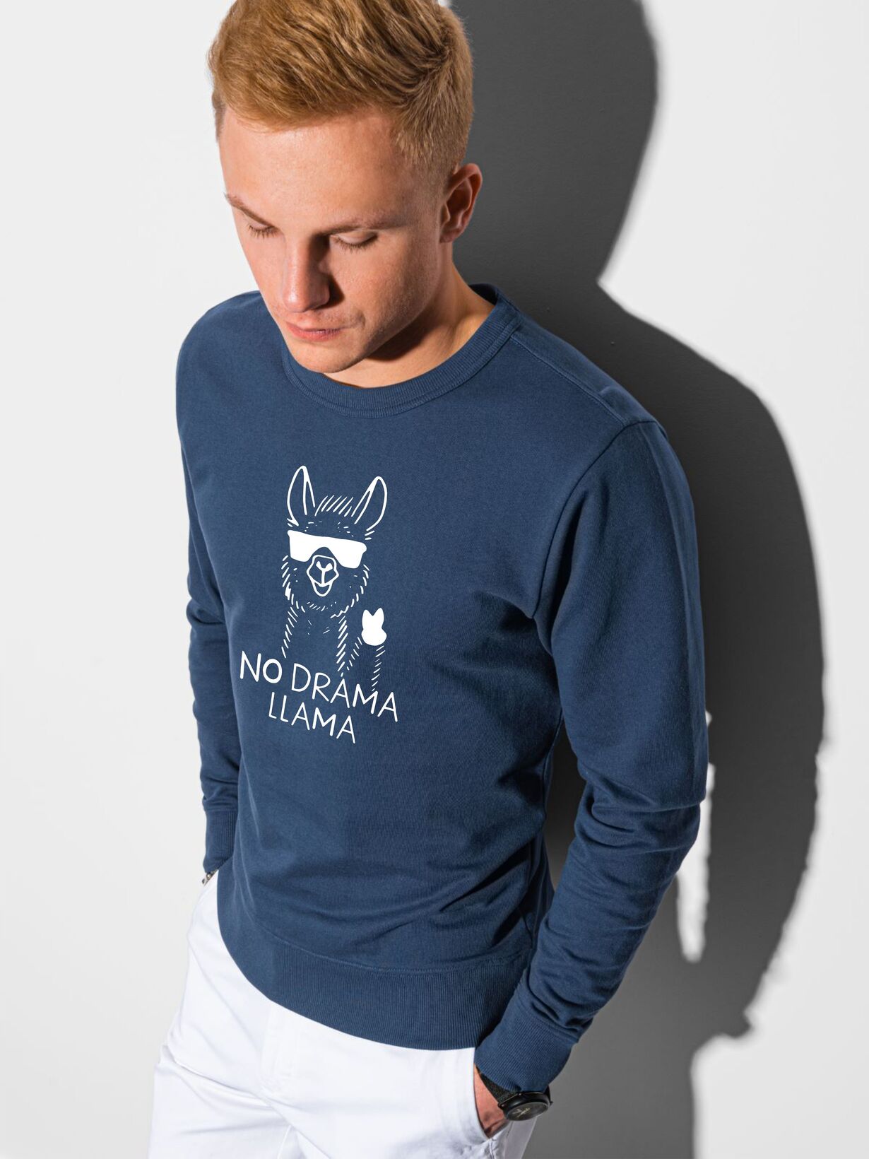 Tamsiai mėlynos spalvos džemperis No drama Llama