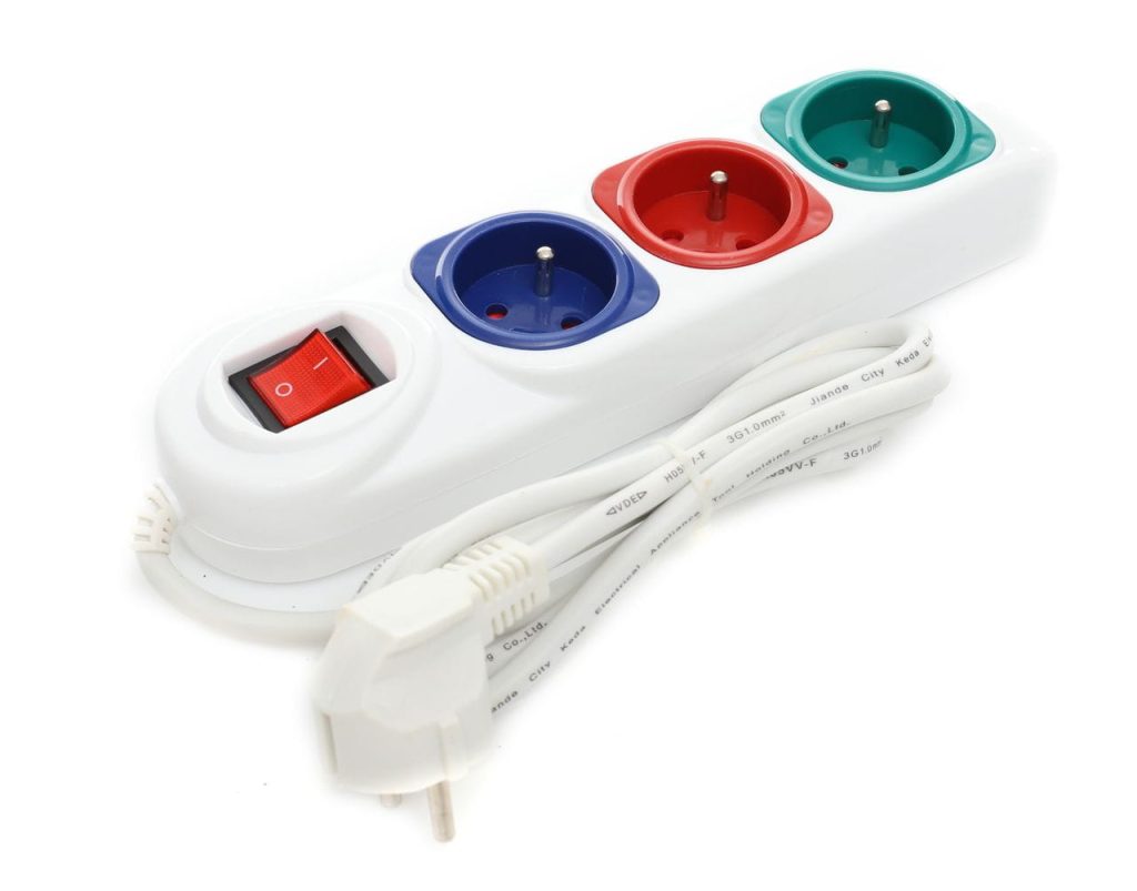 Prailgintuvas 5 m su 3 lizdais KD4007