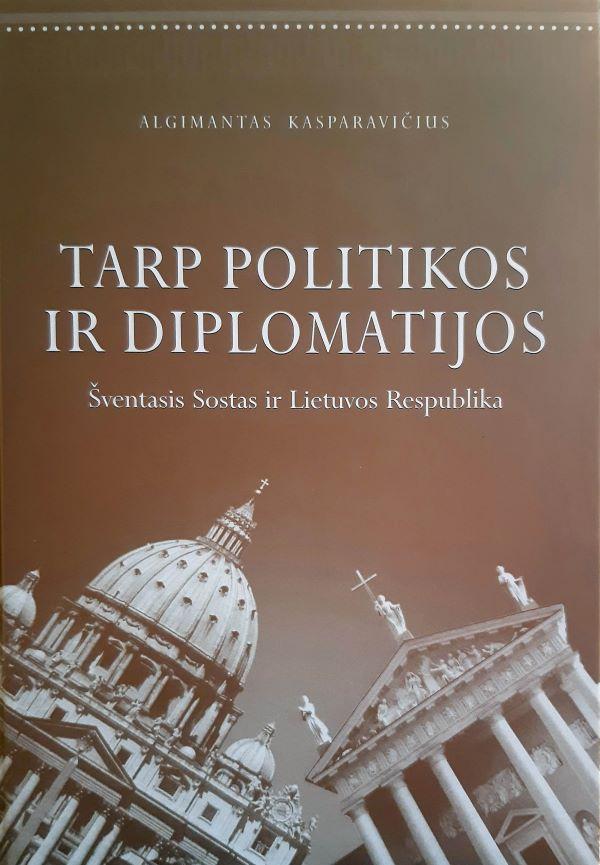 Tarp politikos ir diplomatijos