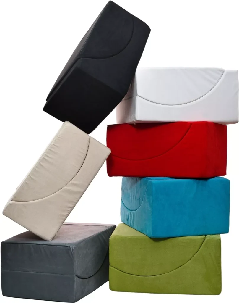 Išskleidžiama minkšta sofa pufas, stalas vaikų kambariui