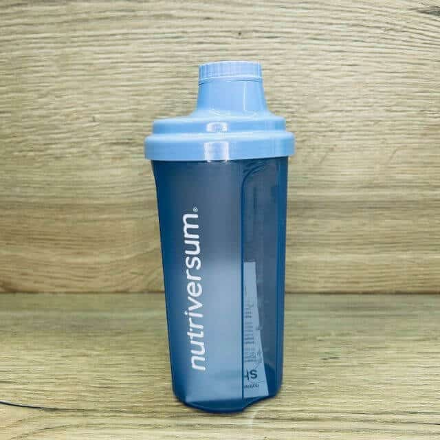 Nutriversum žydra plaktuvė - 500ml