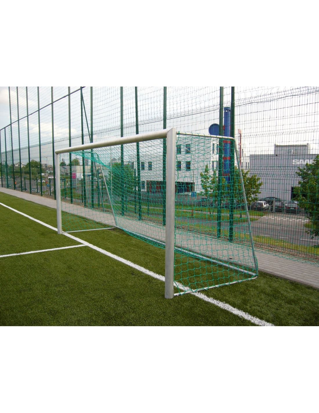 Sumažinti futbolo vartai (aliuminiai, įbetonuojami) 5x2m