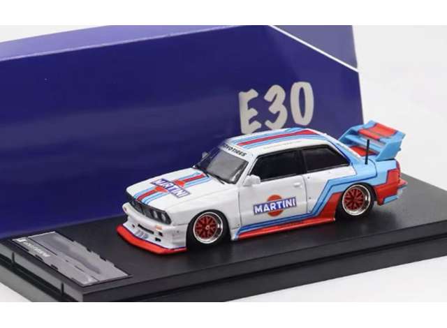PRE-ORD3R Street Weapon Modeliukas 1/64 BMW E30 *Martini*, white/blue/red