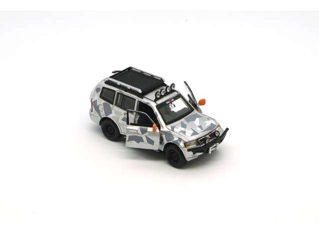PRE-ORD3R BM Creations Modeliukas 2001 Mitsubishi Pajero 3rd gen. LHD *Ice Pack*