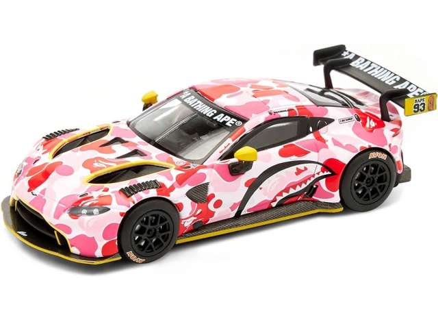 PRE-ORD3R Pop Race Limited Modeliukas Aston Martin BAPE x Aston Martin GT3, pink