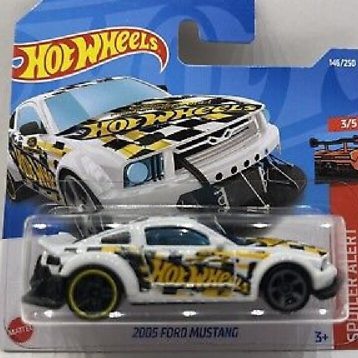 Hot Wheels Mainline Modeliukas 2005 Ford Mustang white (yra Sandėlyje)