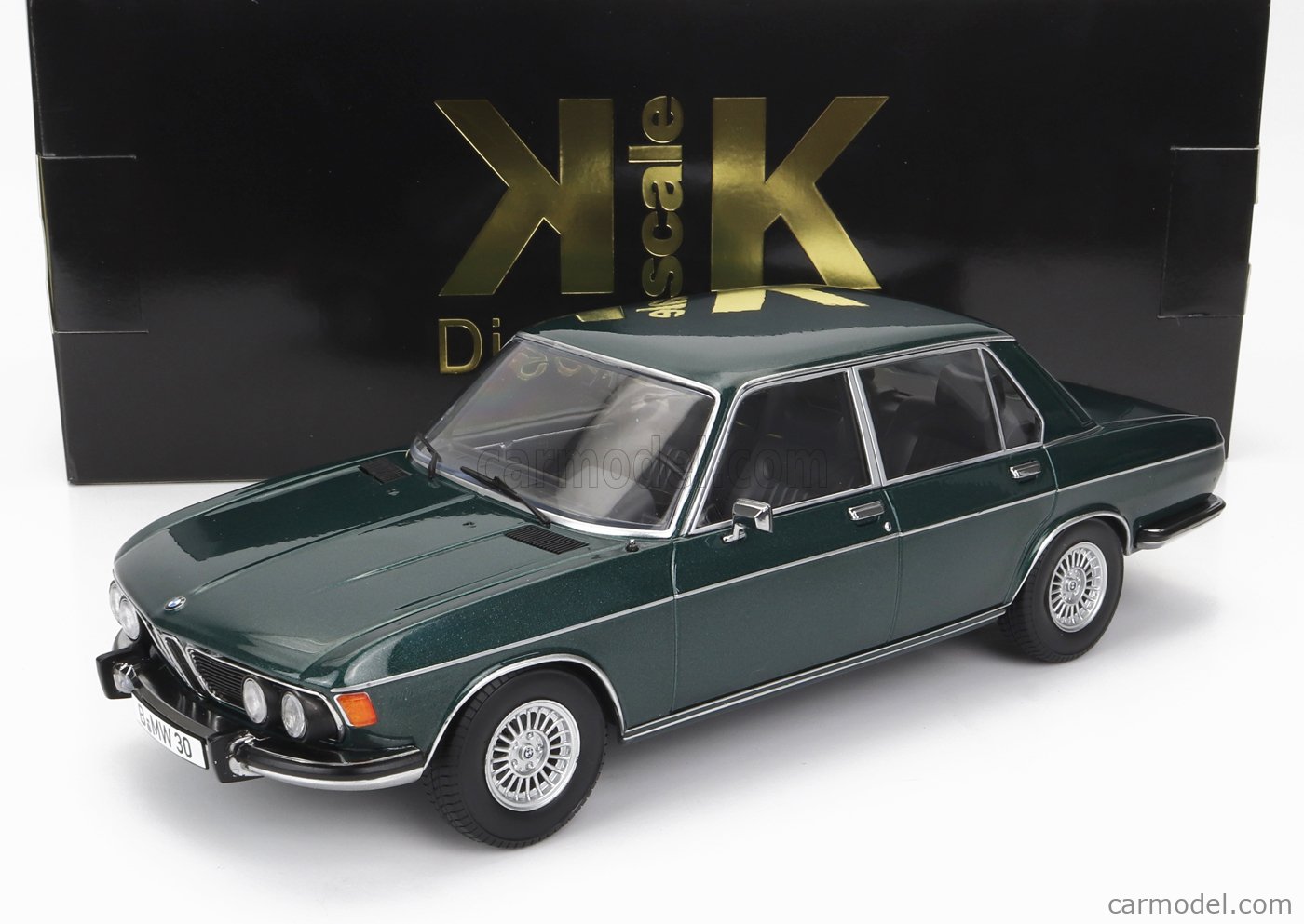 PRE-ORD3R KK Scale Modeliukas 1/18 1971 BMW 3.0S E3 2 Series, dark green metallic