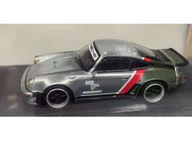 Street Weapon Modeliukas 1/64 RWB Zamac, silver/red/green (yra Sandėlyje)