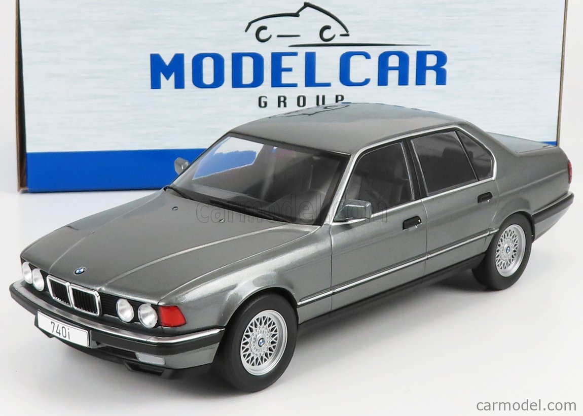 PRE-ORD3R MCG Modeliukas 1/18 1992 BMW 730i (E32), grey