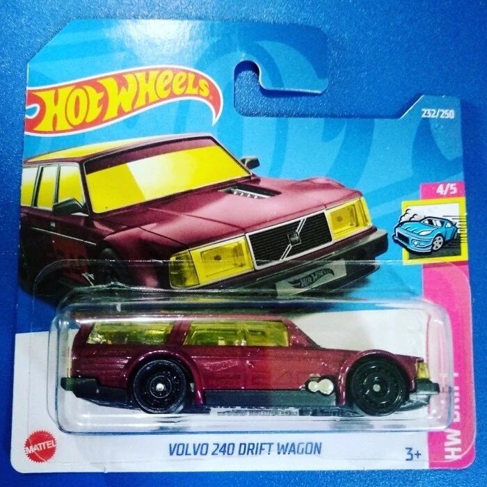SU KAINOŽENKLIU!!!  Hot Wheels Modeliukas Volvo 240 Drift Wagon Purple 2022 No 232