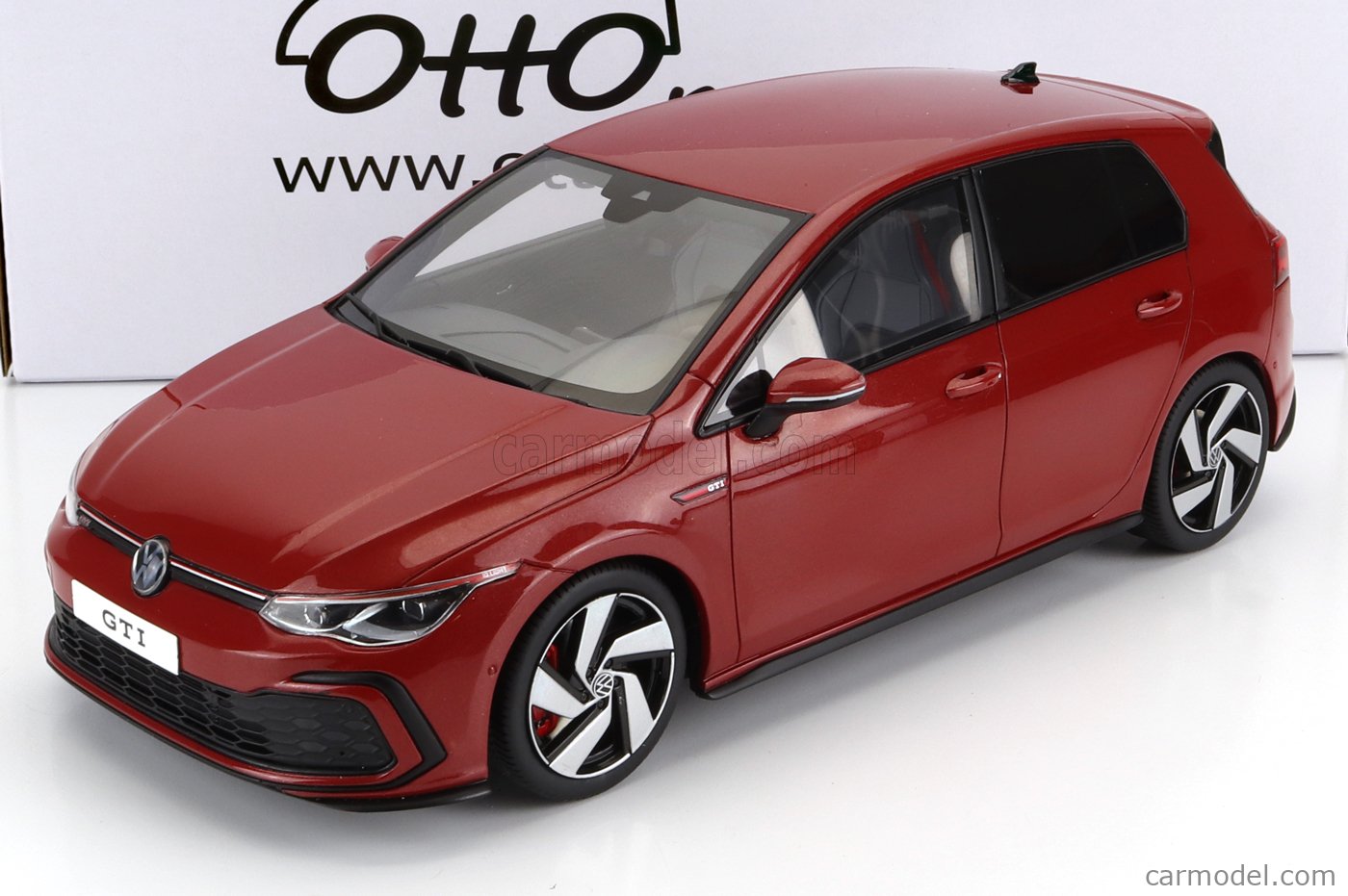 PRE-ORD3R OttOmobile Miniatures Modeliukas 1/18 2021 Volkswagen Golf VIII GTI *Resin series*, red