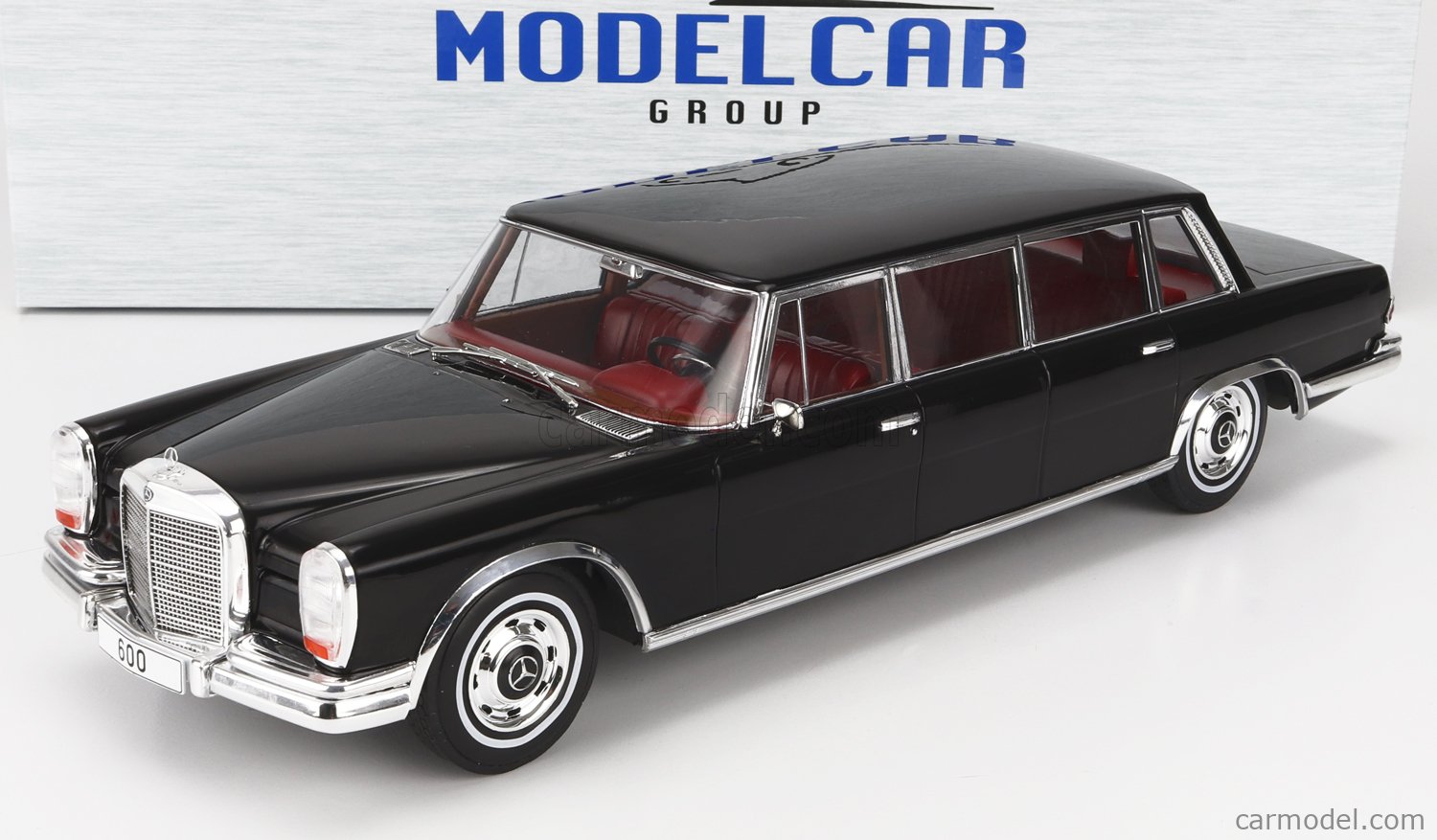 PRE-ORD3R MCG Modeliukas 1/18 1969 Mercedes 600 (W100), black