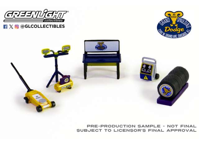 PRE-ORD3R GreenLight Įrankių figūrėlės Auto Body Shop Mr. Norm's *Shop Tool Accessories Series 6*
