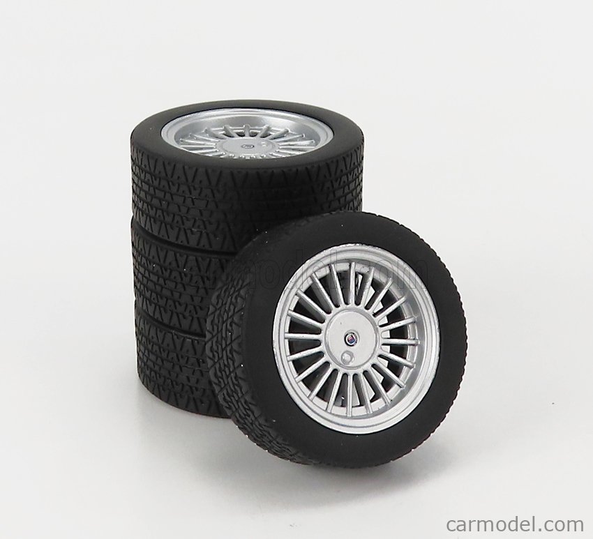 PRE-ORD3R KK Scale Ratų komplektas 1/18 BMW Alpina E30 18 inch Wheel and Tyre Set, black/chrome