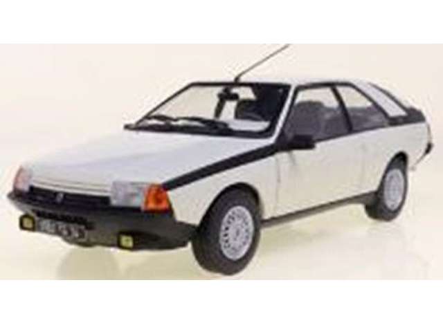 PRE-ORD3R Solido Modeliukas 1/18 1985 Renault Fuego Turbo, white