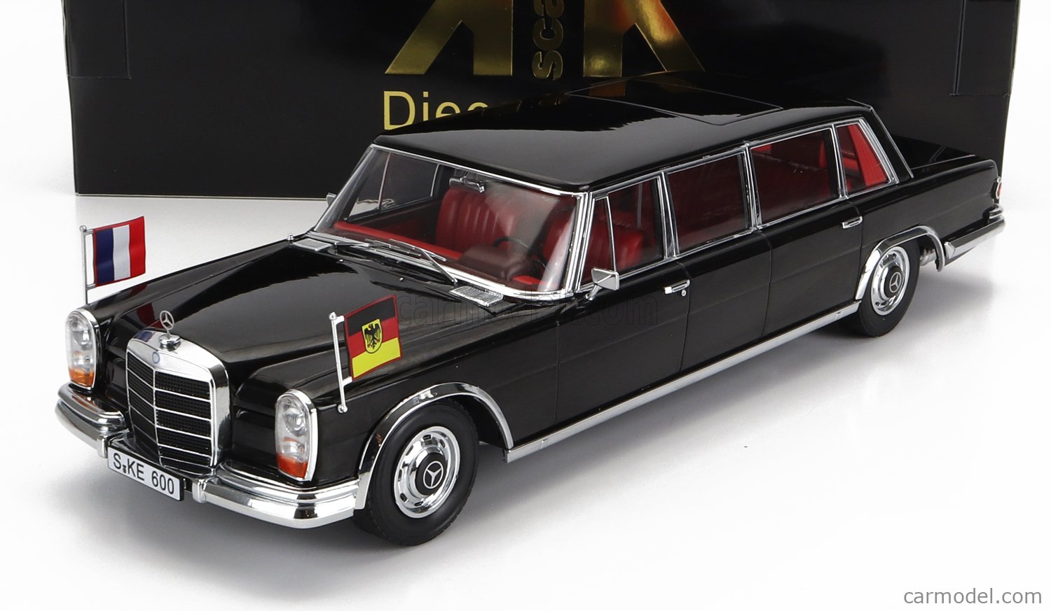 PRE-ORD3R KK Scale Modeliukas 1/18 Mercedes Benz 600 W100 Pullman Brandt/Pompidou, black