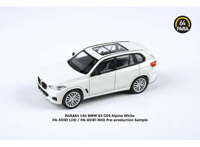 Para64 Modeliukas BMW X5 G05 *Right Hand Drive*, white (cars in a deluxe Acrylic window box) (yra Sandėlyje)