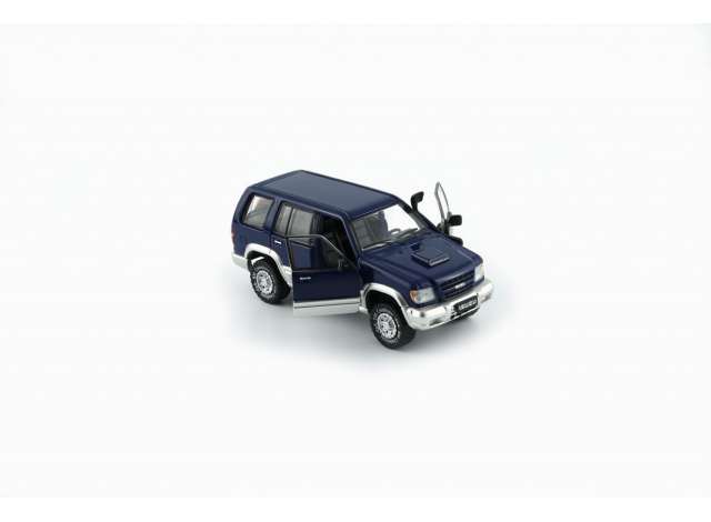 PRE-ORD3R BM Creations Modeliukas 1998-2002 Isuzu Trooper Big Horn, purple/blue