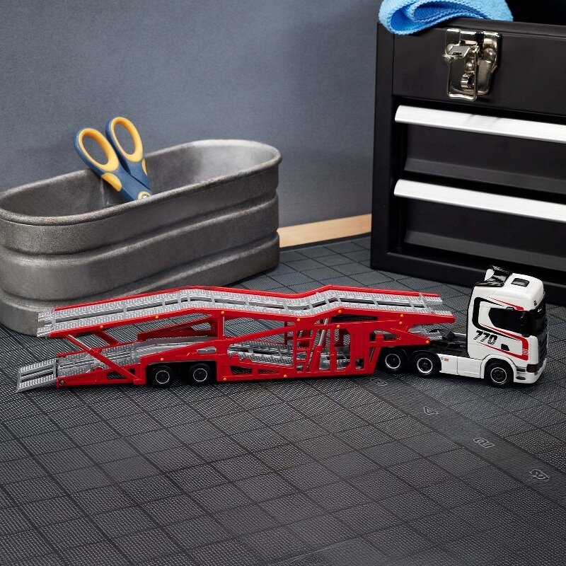 Hot Wheels Elite 64 Modeliukas Scania 770 S + Detachable two-level trailer