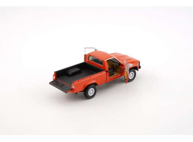PRE-ORD3R BM Creations Modeliukas 1980 Toyota Hilux N60 pick-up, orange