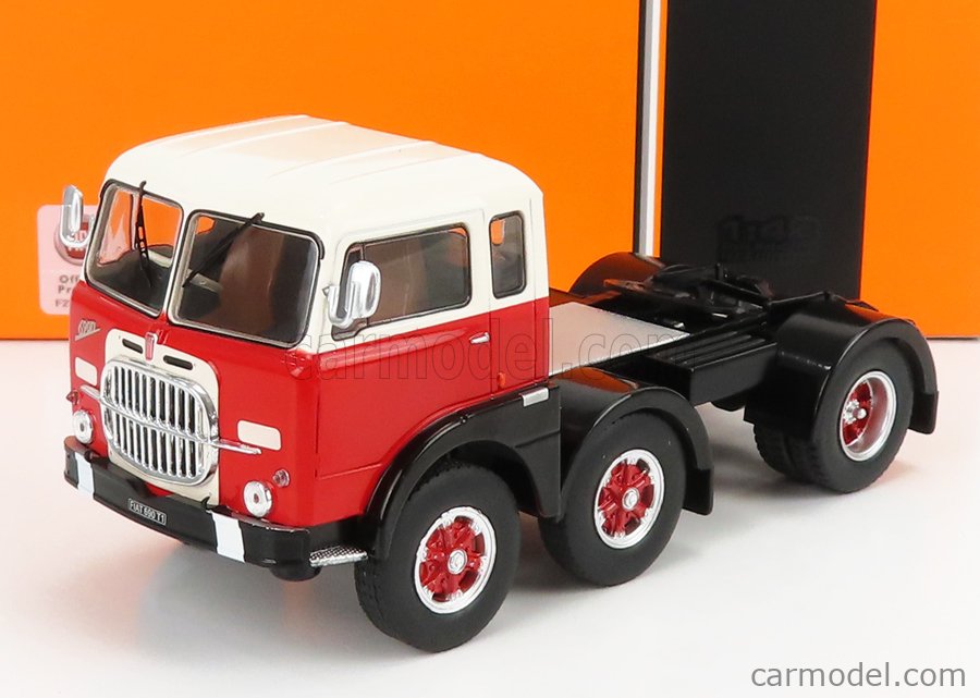 PRE-ORD3R IXO Models Modeliukas 1961 Fiat 690 T1, white