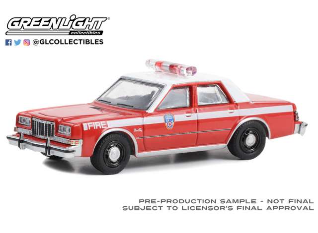 PRE-ORD3R GreenLight Modeliukas 1985 Plymouth Gran Fury FDNY (The Official Fire Department City of New York) Division Chief 5 *Fire & Rescue Series 4*
