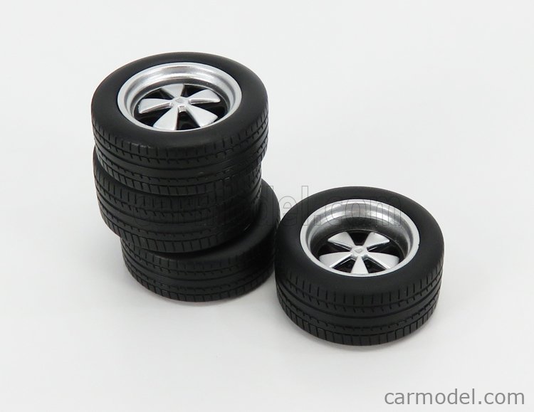 KK Scale Ratų komplektas Wheel/Tyre Set of 4pcs with Fuchsfelgen