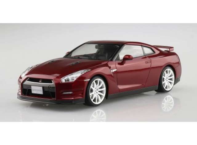 PRE-ORD3R Aoshima Modeliukas 1/24 2014 Nissan GT-R (R35) Pre-Painted, gold flake red pearl