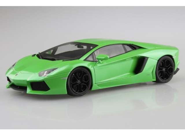 PRE-ORD3R Aoshima Modeliukas Lamborghini Aventador Pre-Painted in green plastic modelkit