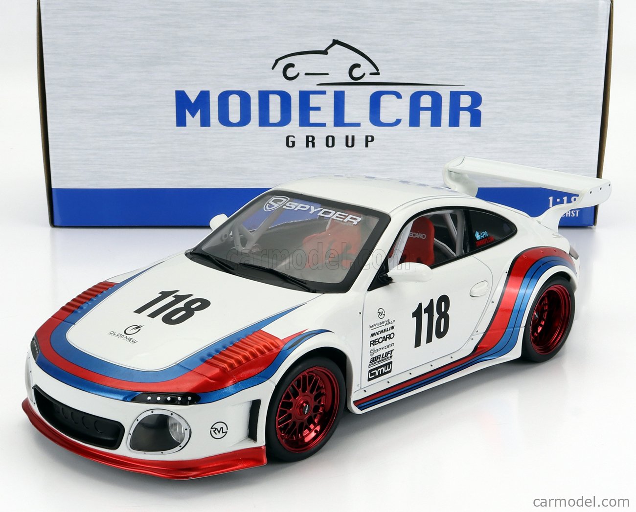 PRE-ORD3R MCG Modeliukas 1/18 2020 Porsche Old & New 997, white/decor - Martini Basis: 911 (997)