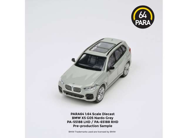 Para64 Modeliukas 1/64 BMW X5 G05 *Right Hand Drive*, nardo grey (cars in a deluxe Acrylic window box) (yra Sandėlyje)